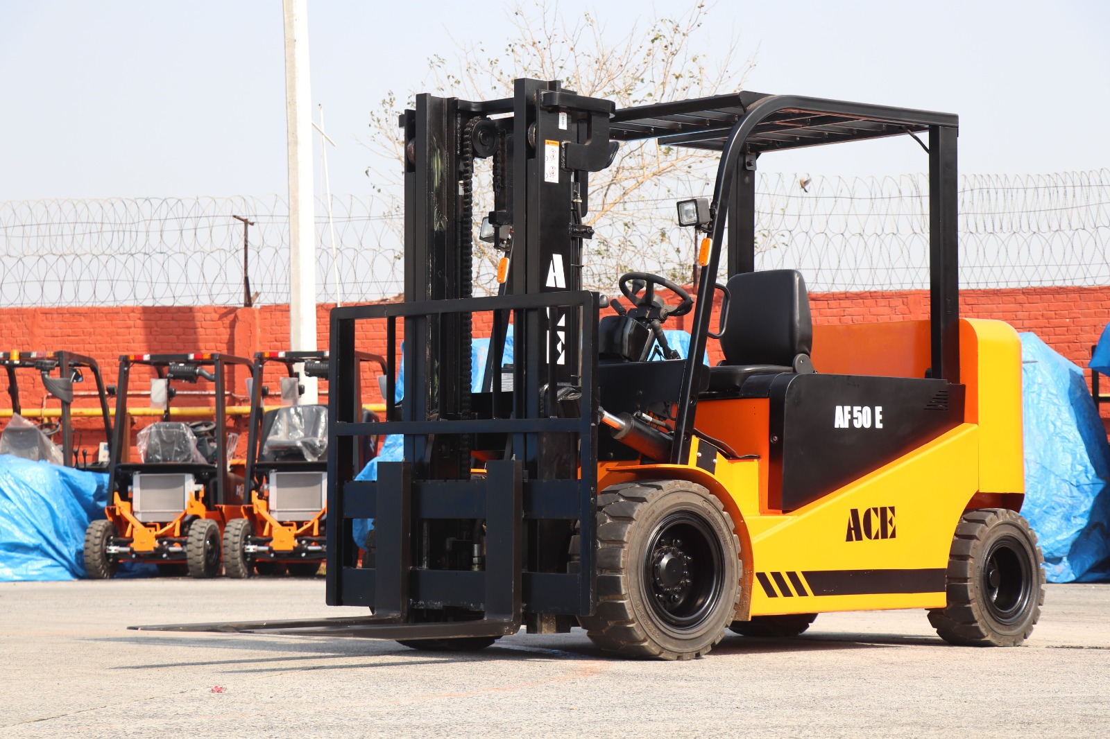 Crawler excavator for sale in Sharjah displayed at Zoomlift's equipment yard.